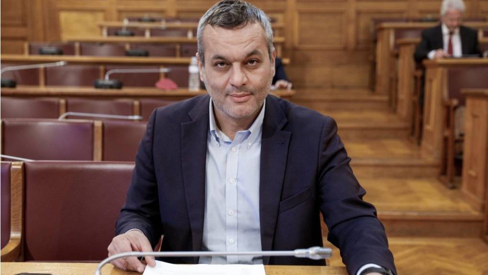 Χάρης Μαμουλάκης